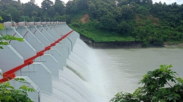 কাপ্তাই হ্রদে পানি বেড়ে যাওয়ায় আজ দুপুরে খুলে দেওয়া হবে ১৬টি জলকপাট