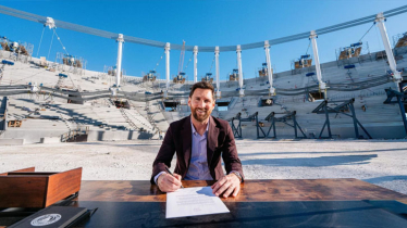 ৪১ বছর বয়সেও খেলবেন মেসি, মায়ামির সঙ্গে নতুন চুক্তি